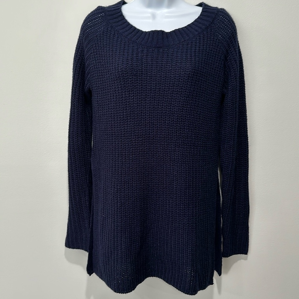 Keyhole back knit sweater